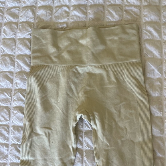 SET Active Cream Leggings High-Waisted Ankle-Length - Picture 3 of 8